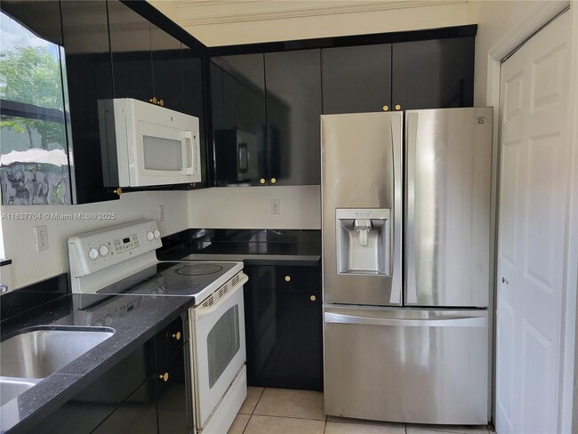Photo - 4949 SW 134th Ave
