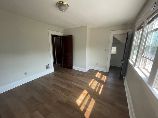 Photo - SECTION 8 and EDEN ACCEPTED!! Spacious New...