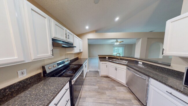 Photo - 7332 Gum Tree Rd