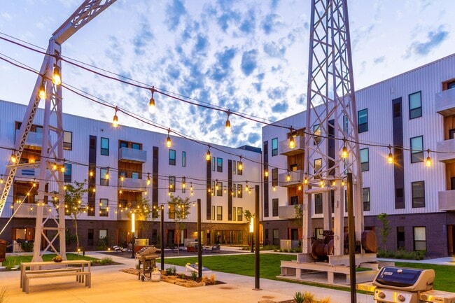 Rowat Lofts Apartments