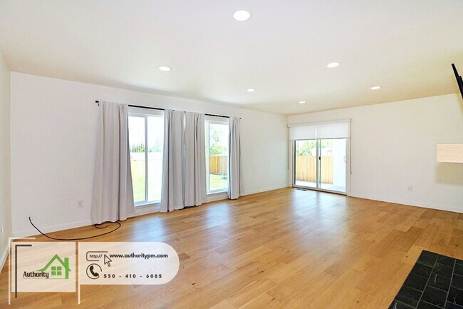 Photo - 1225 Manzanita Hills Ave