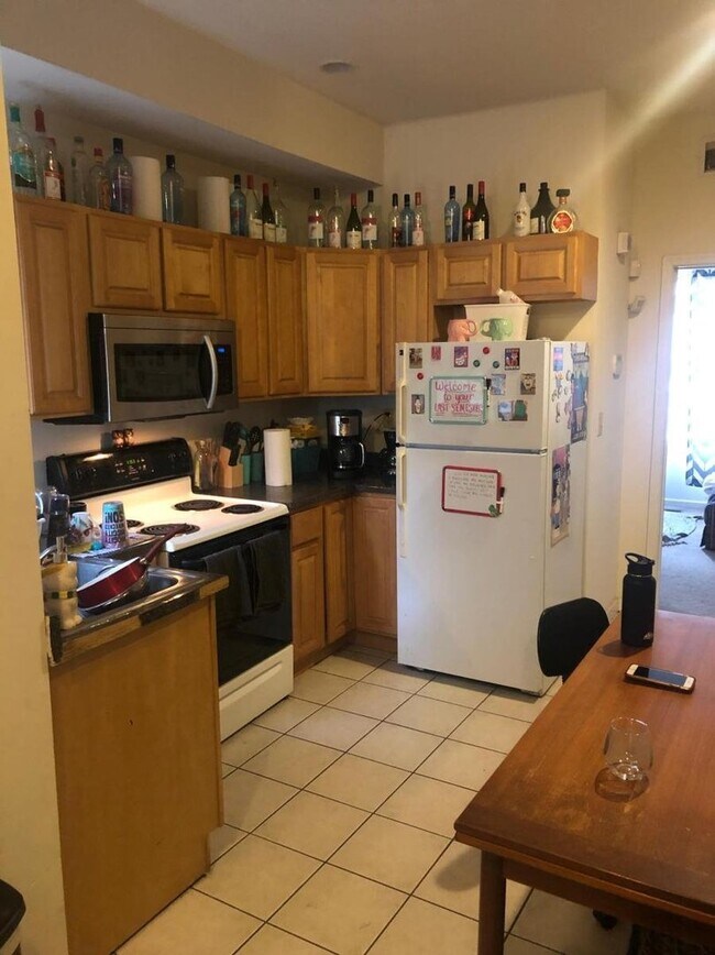 Photo - Huge 4-Bedroom Townhome Located Near Templ...