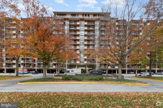 Building Photo - 1300 Army Navy Dr Unit 919 Rental