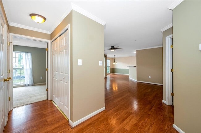 Photo - Excellent Elevator Condo for Lease