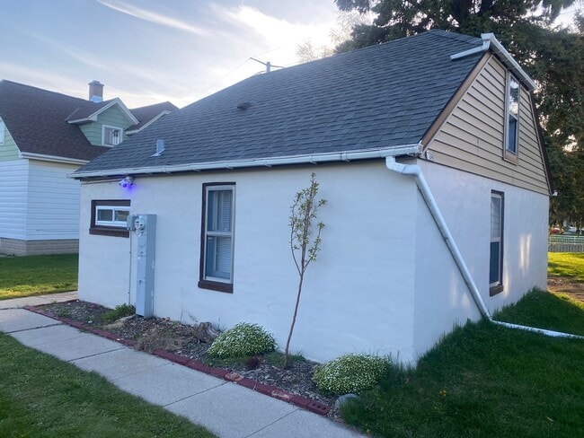 Photo - 724 S Spring St