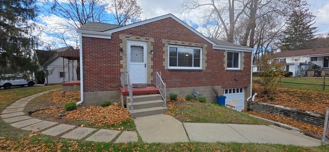 Building Photo - 5 McMichael Rd