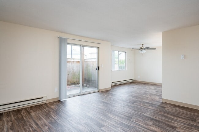 Photo - Amber Court Apartments