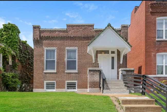 Building Photo - 3639 S Compton Ave Rental