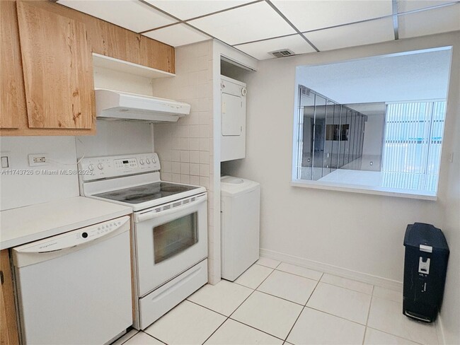 Photo - 20355 NE 34th Ct Unidad 2950