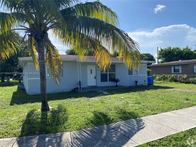 Building Photo - 3110 SW 33rd Ave Rental