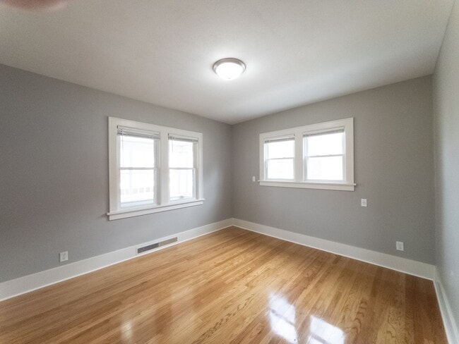 Photo - 5039 Miami St