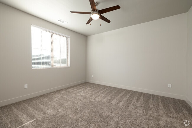 3BR, 2BA - 1,167SF - Primary Bedroom - Preserve at Mesa Creek