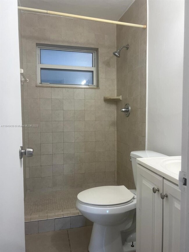 Photo - 1124 NW 2nd St Unit 2