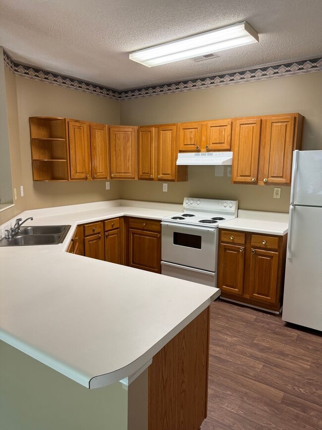 121-204 (2) Borland - 121-204 (2) Borland Apartment Unit 204-2