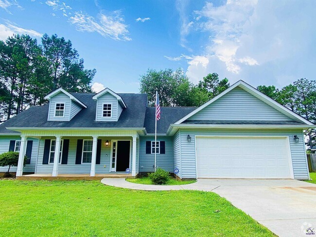 Building Photo - 202 Chimney Rock Rd Rental