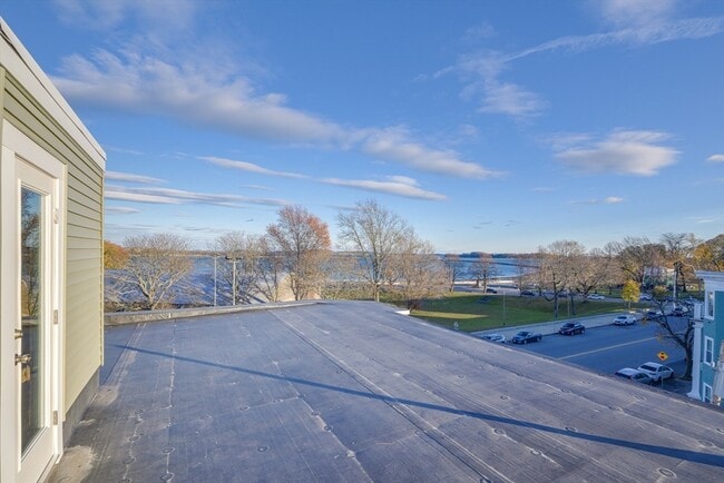 Photo - 41 Farragut Rd Unit 3