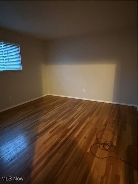 Photo - 195 Surrey Ln