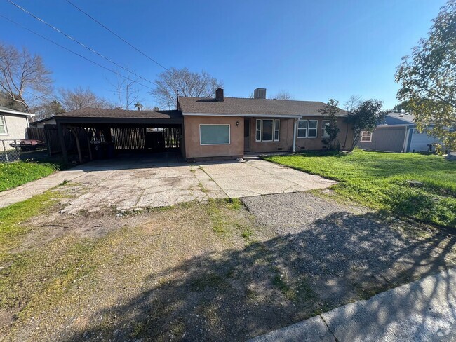 Building Photo - Oroville-3 bedroom 1 bath, 60's charmer, s... Rental