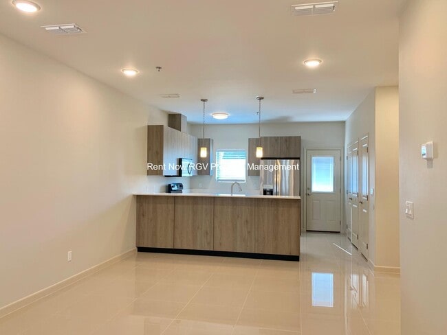 Photo - 414 Newport Ave