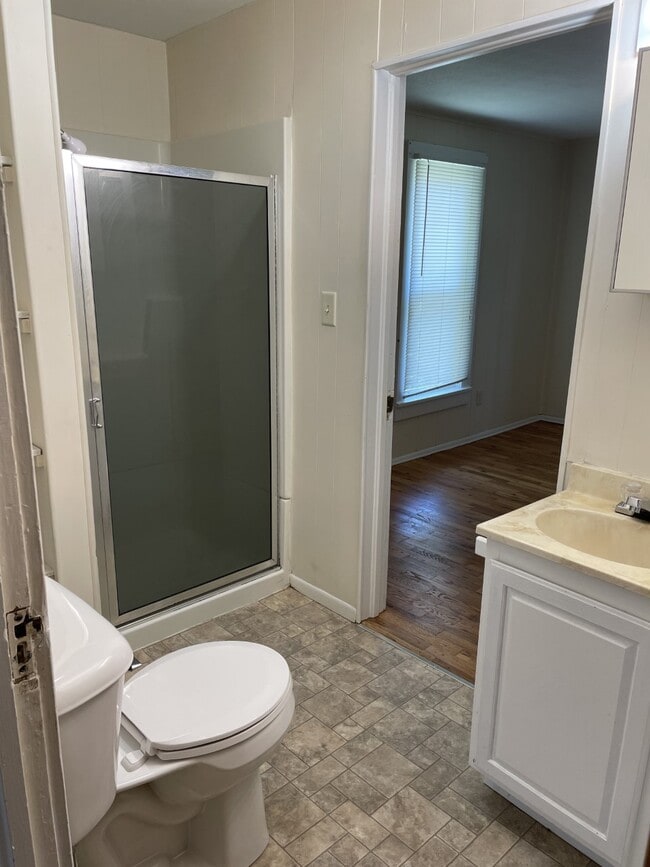 Photo - 201 Court Ave