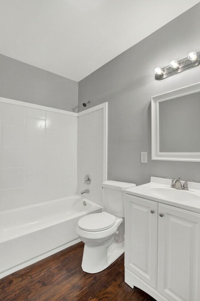 Photo - 1505 Reynolds St Unit House