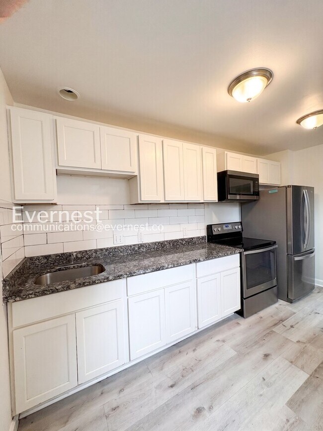 2505 Woodbrook Ave
