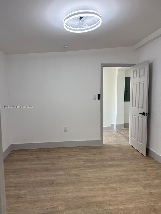 Photo - 6790 SW 17th St