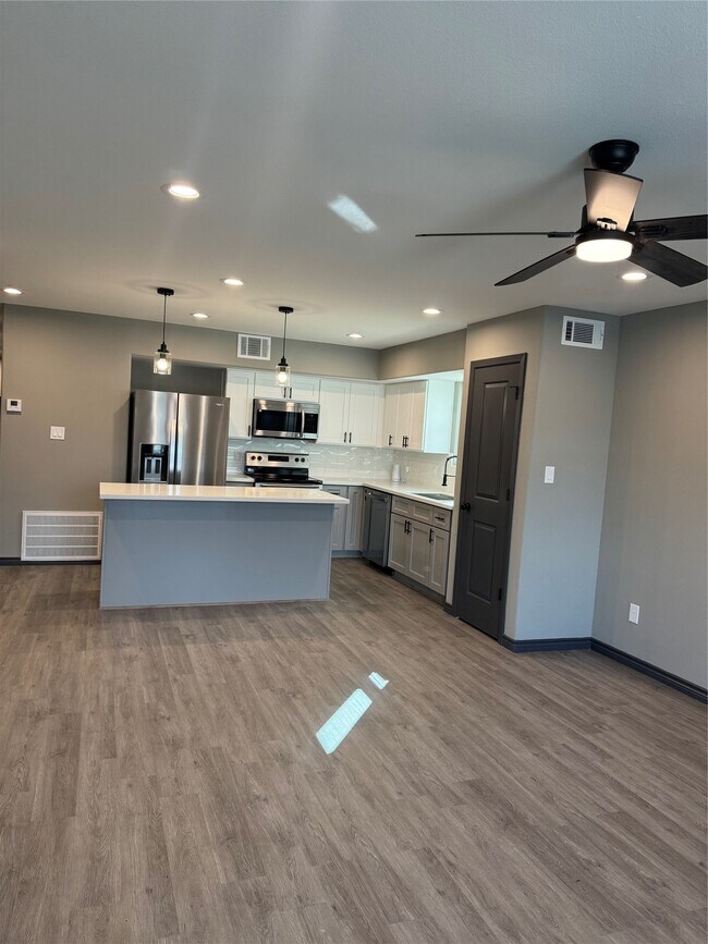 Photo - 7906 Sexton St