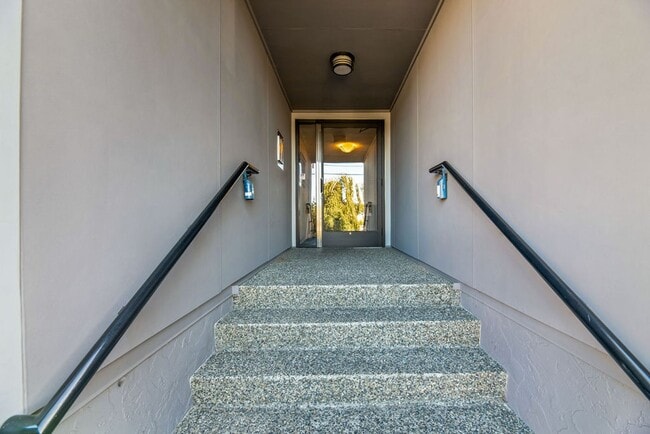 Photo - 2034 14th Ave W