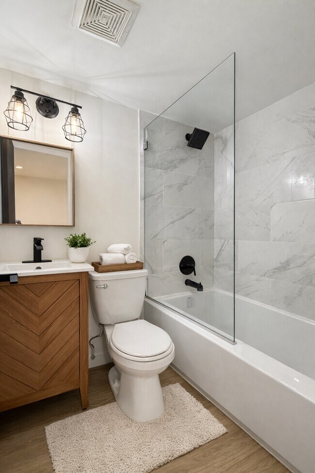 Photo - 60 Triller Ave Unité 6