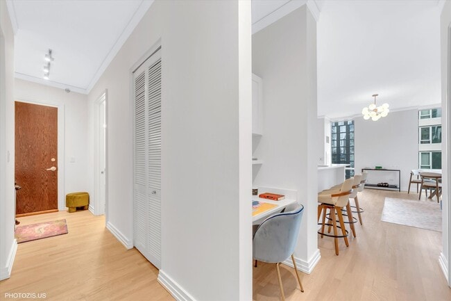 Photo - 170 W Polk St Unit 1101