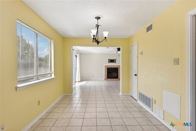 3217 Honeysuckle Dr