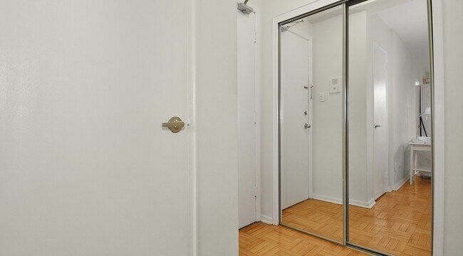 Photo - 214 St George St Unité 00805