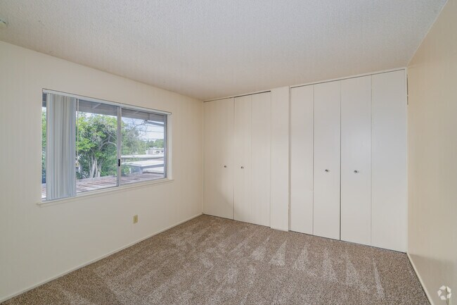 1BR, 1BA - 567SF - Bedroom