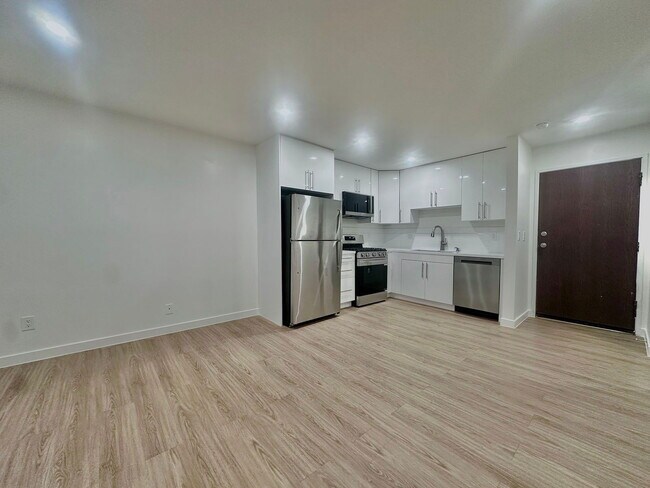 Photo - 415 S New Hampshire Ave Unidad 103