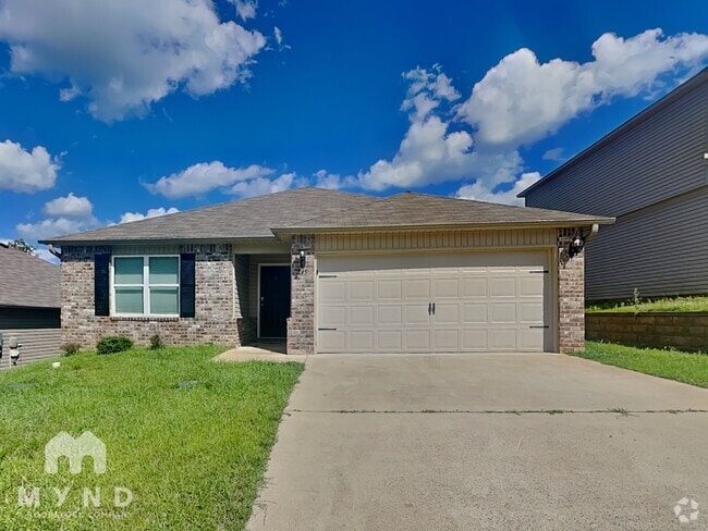 Building Photo - 245 Americana Dr Rental