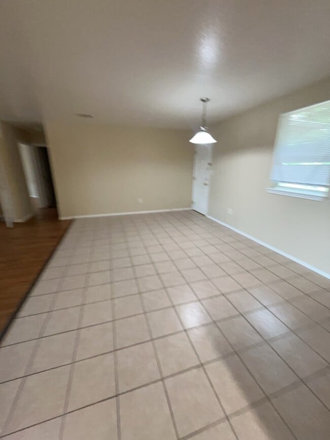 Photo - Wonderful 3/2/2 in Granbury ISD