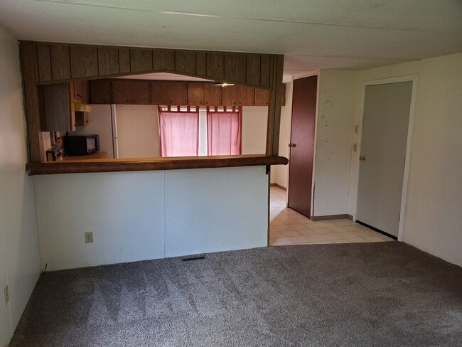 Photo - 1136 N Main St