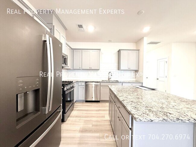 Photo - 6017 Rizer Dr