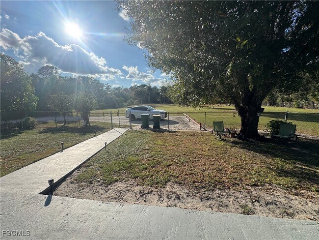 Photo - 291 16th St NE