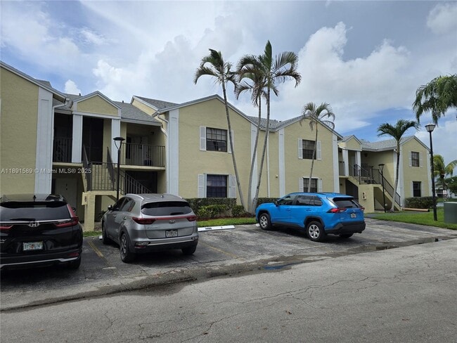 Building Photo - 1400 Jefferson Dr Unit 1400F