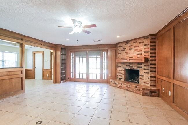 Photo - 18210 Widcombe Dr