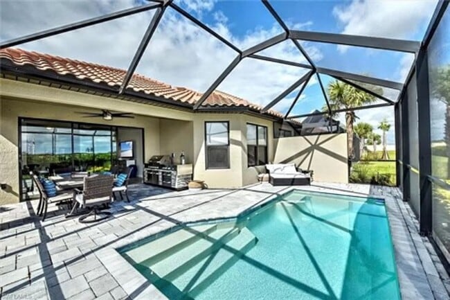 Building Photo - ** AVAILABLE STARTING MAY 2025 ** SEASONAL...