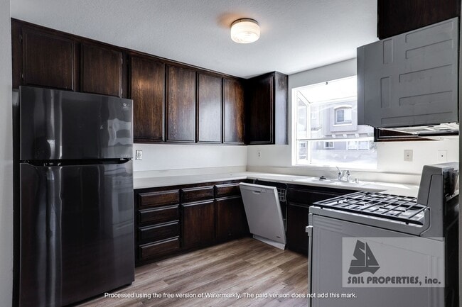 Photo - 502 12th St Unit Front