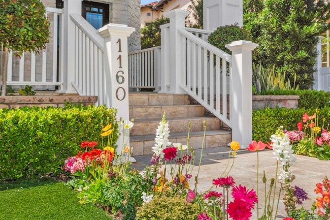 Photo - 1160 Pine St