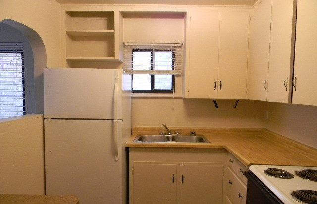 Building Photo - Available now! Call Stephanie at 3073897881. Rental