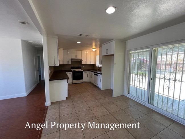 Photo - 6932 Richman Way