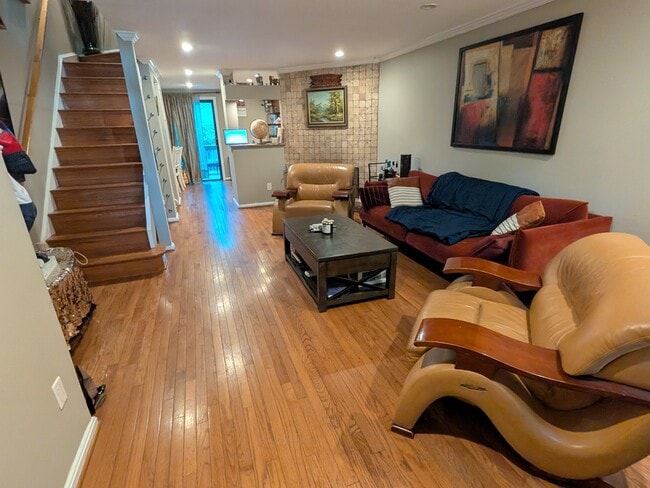 Photo - 14 Strath Haven Ct