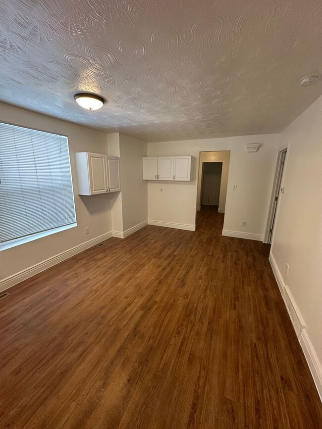 Photo - Charming 2 Bedroom House!