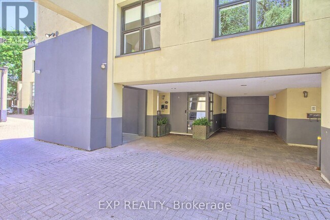 Photo - 306 Sackville St